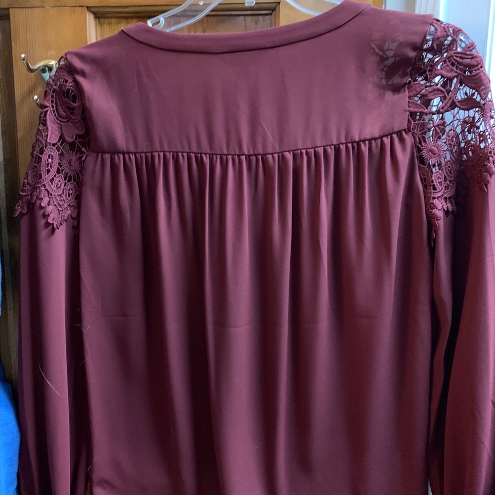 Maroon blouse - Picture 3 of 3